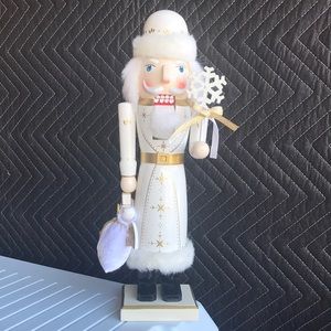 Nutcracker Snowflake Holiday Decor